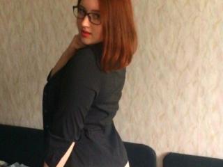 EmilySlyFox - online show sex with this reddish-brown hair Young lady 
