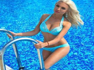 VikkiX69 - chat online exciting with a gold hair Sexy girl 