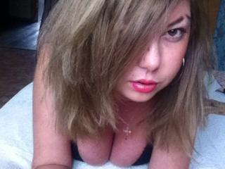 MaryGloss - Chat nude with a shaved pussy Young lady 