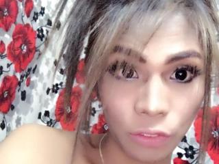 GoddessMistress - Live en direct avec cette Transsexuel typée asiatique  