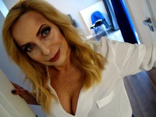 FlexibleMARGOT - Chat live hot with a shaved sexual organ MILF 