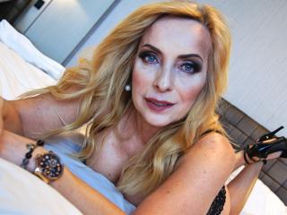 FlexibleMARGOT - Live chat sexy with this golden hair Mature 
