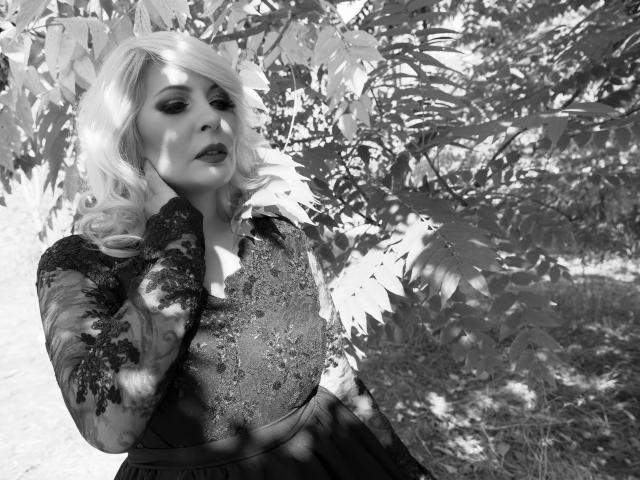SweetHotBlondeB - Sexe cam en vivo - 5247182