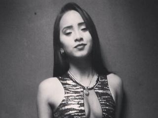 SaharaCandy - Live cam xXx with this latin Hot babe 