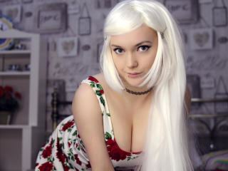 MarilynLoly - Live hard with this 18+ teen woman with large ta tas 