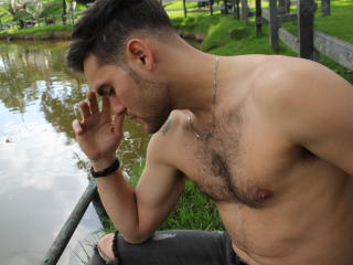 AustinGregor - Cam nude with a hairy sexual organ Homosexuals 