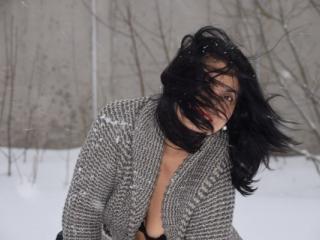 ValentinaSanchez - Chat live exciting with a brunet MILF 