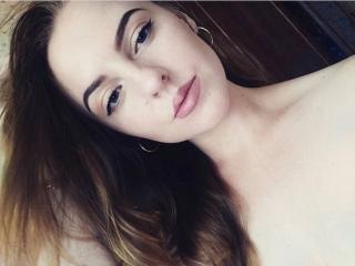 OhHannaBaker - Video chat hot with a muscular physique 18+ teen woman 