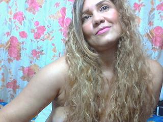 KairaLove - Chat live x with this shaved vagina Hot lady 