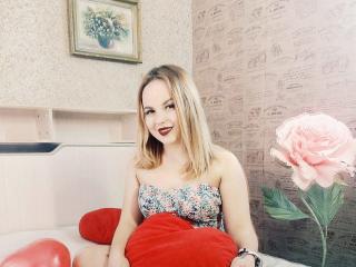 LinaVeryNice - Webcam live nude with a chocolate like hair College hotties 