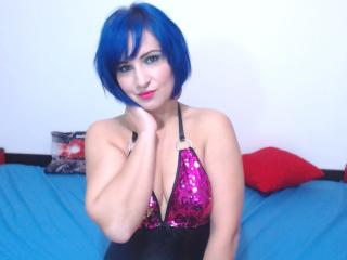 NicoleHottiest - chat online hot with this hot body MILF 