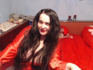 LaraBriliant - chat online hot with this black hair Lady over 35 