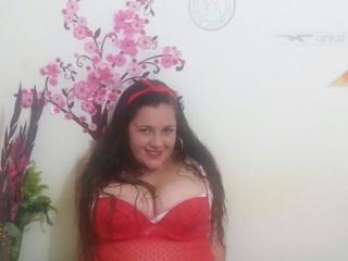 BigTitsXtremeX - Webcam x with this Sexy mother with huge knockers 