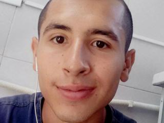 HotGuyMax - Webcam live exciting with a latin american Horny gay lads 