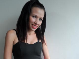 GreenEyeess - Web cam nude with this shaved pubis Young lady 