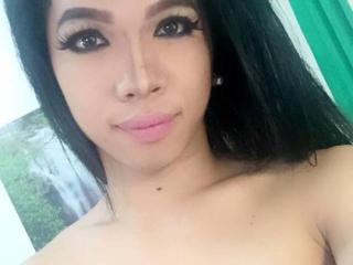 SexySweetCara - Cam sexy with this asian Ladyboy 