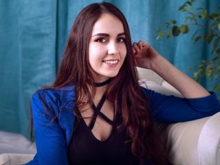 Marcelia - Live chat sexy with a chocolate like hair Hot chicks 