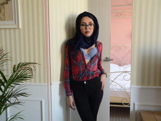 Ajda - Cam sexy with a arab 18+ teen woman 