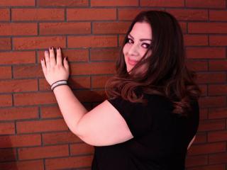 AnnaBB - Live chat exciting with this White Sexy girl 