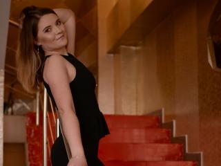 ReyaMagnifique - Show nude with this russet hair Hot chicks 