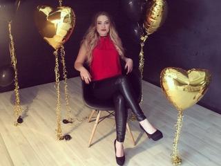 JacquelineSol - Chat live sexy with a golden hair Sexy girl 