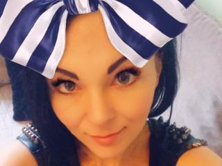 Kenddall - Live chat sex avec une Femmes européenne sur le service Xlove 