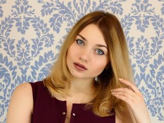 AngelinaT - Webcam live exciting with this blond Hot chicks 