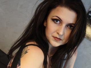 SunNessy - Webcam live hot with a shaved vagina Hot babe 
