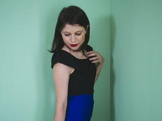 SophiaGreens - Webcam live xXx with this White Sexy girl 