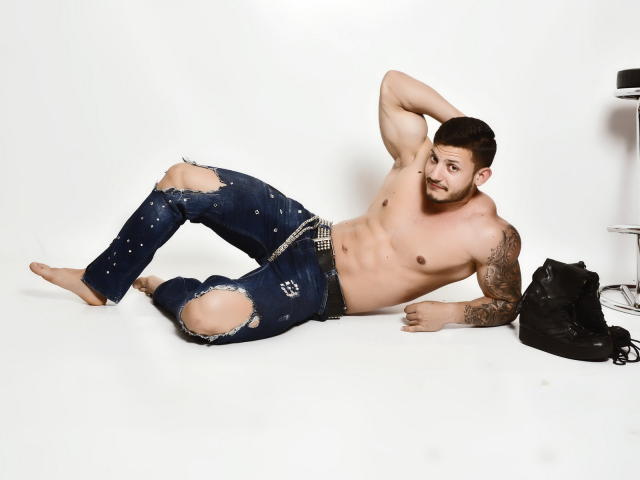 TravisHolden - Live porn &amp; sex cam - 5367841