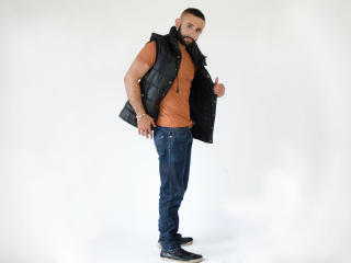 Hevan - Video chat sex with this Horny gay lads with hot body 