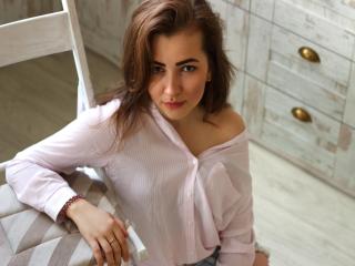 KarolinaFull - online show exciting with this athletic body Young lady 