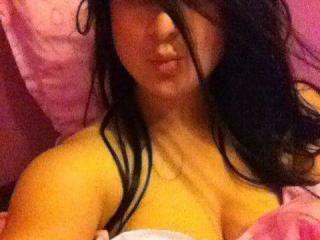 Lawenne - Chat cam excitant avec une Ravissante jeune model sexy avec une bonne grosse poitrine sur le site Xlove 