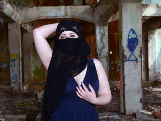 Asira - Live chat hard with a arabian Sexy babes 