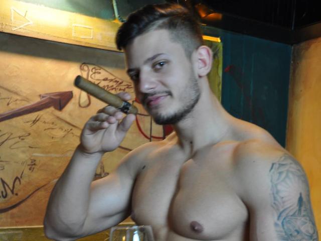 TravisHolden - ライブポルノ&amp;セックスカム - 5387266