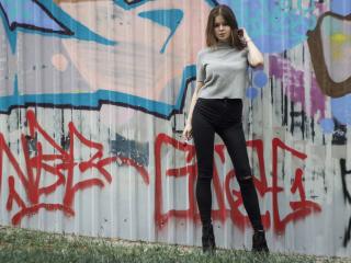 BellaHill - chat online sex with a being from Europe Sexy girl 