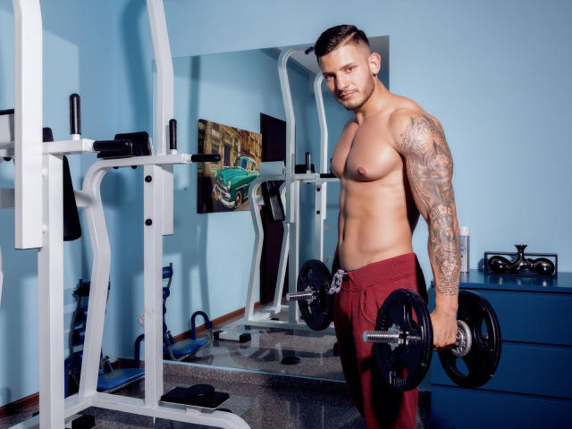 TravisHolden - Live porn &amp; sex cam - 5408946