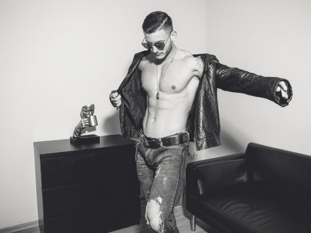 TravisHolden - ライブポルノ&amp;セックスカム - 5408996