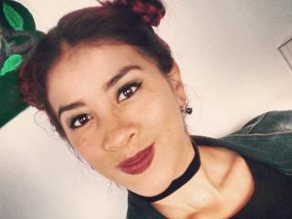 Rennata - chat online x with a latin Hot babe 