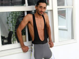 MrBigHouseX - Chat cam sex with a black hair Gays 