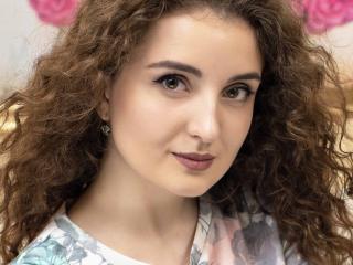 Gratiae - Webcam hard with a shaved pubis 18+ teen woman 