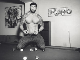 AronGrant - Chat live nude with this Men sexually attracted to the same sex with an herculean constitution 