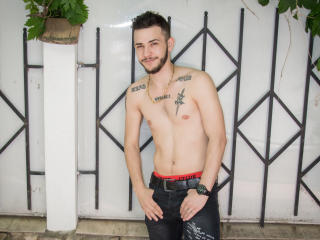 AndyHabibi - online chat sexy with this dark hair Gays 