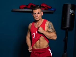 DustinCase - Live chat exciting with a being from Europe Gays 