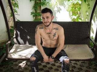 AndyHabibi - Chat cam x with this hairy pubis Men sexually attracted to the same sex 