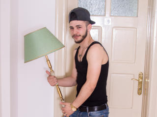 AndyHabibi - Chat live exciting with this arabian Homosexuals 