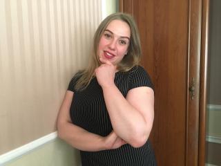 AkiraDevine - Chat live hard with a shaved genital area Young and sexy lady 