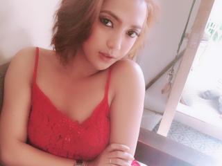 CumWildFlowerTs - Webcam live excitant avec cette Transsexuel de type asiatique  