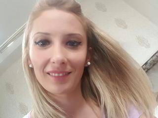 Amycrystal69 - Show exciting with this sandy hair Young lady 
