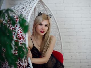 EllaFayne - Chat cam sexe avec une Merveilleuse nana bien roulée plein de force sur Xlove 